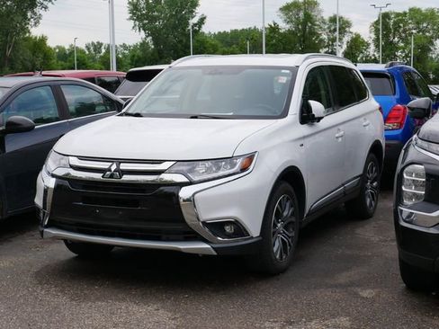 Used 2018 Mitsubishi Outlander GT AWD/4WD image 3