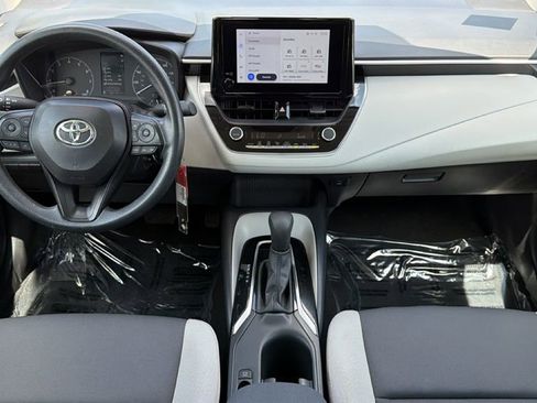 Certified 2025 Toyota Corolla LE image 36