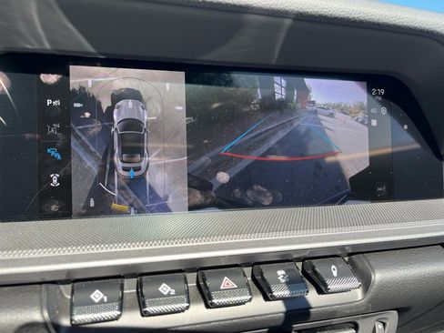 Used 2025 Porsche 911 Carrera w/ Premium Package image 37