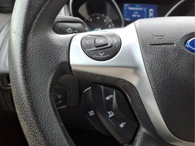 Used 2014 Ford Focus SE w/ SE Winter Package FWD image 14