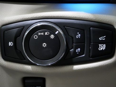 Used 2020 Lincoln Nautilus Reserve w/ Equipment Group 201A image 15