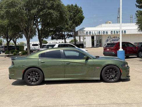 Used 2020 Dodge Charger Scat Pack RWD image 4