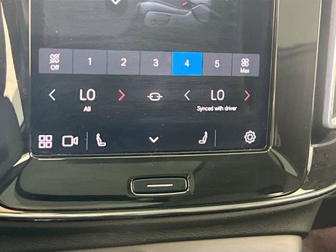 Used 2023 Volvo XC40 B5 Plus w/ Driver Assist Package image 19