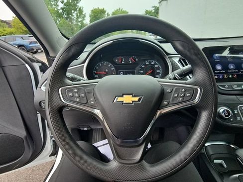 Used 2025 Chevrolet Malibu LT FWD image 36