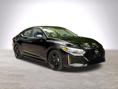 Used 2024 Nissan Sentra SR FWD image 2
