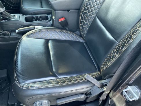 Used 2021 Jeep Gladiator Overland image 11