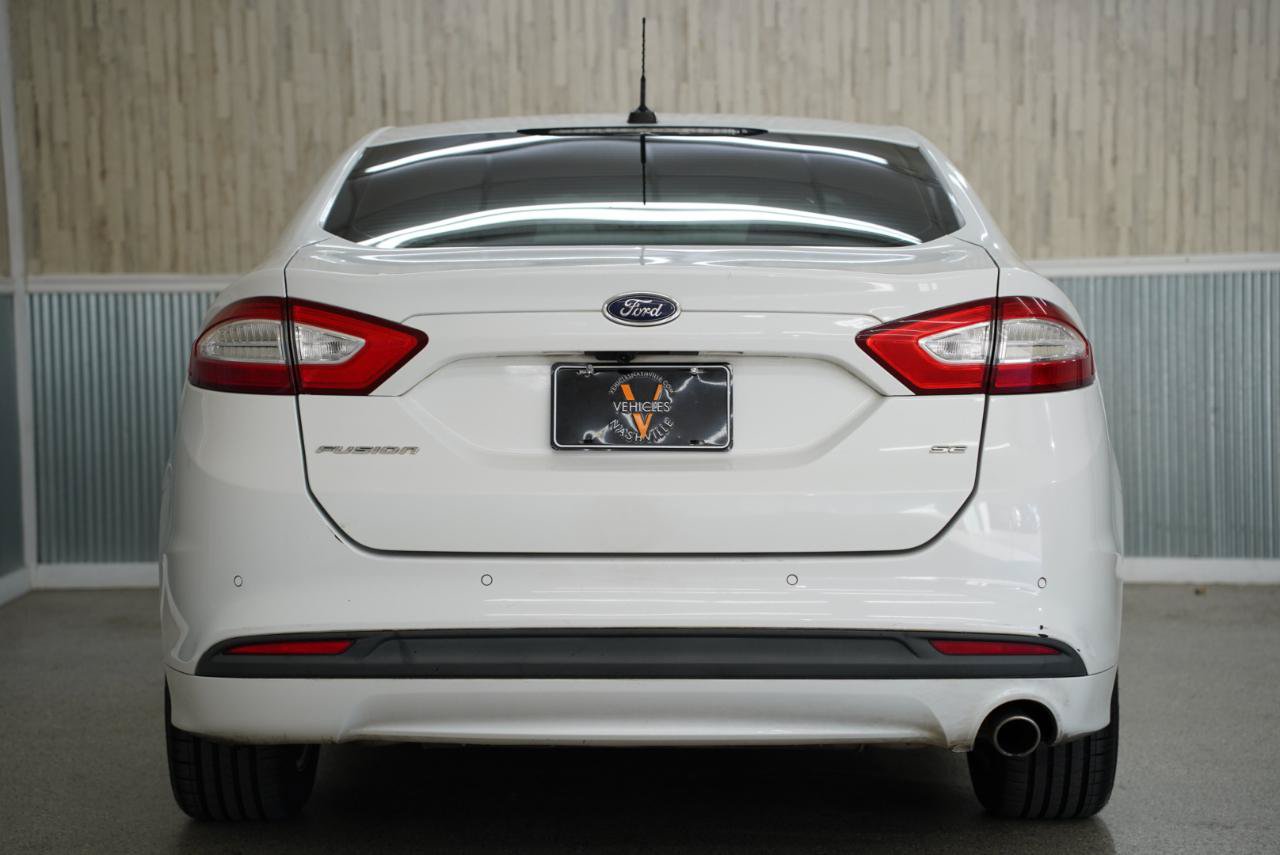 Used 2016 Ford Fusion SE FWD image 9
