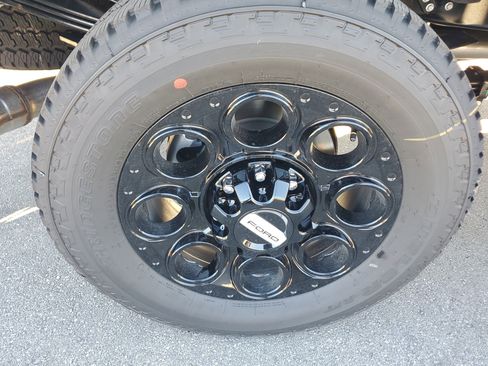 New 2026 Ford F250 Lariat w/ Black Appearance Package image 7