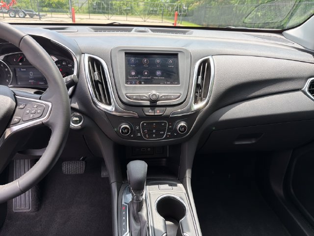 Used 2024 Chevrolet Equinox LT AWD/4WD image 20