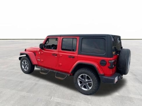 Used 2019 Jeep Wrangler Unlimited Sahara image 4