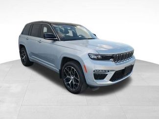 Used 2023 Jeep Grand Cherokee Summit video 1