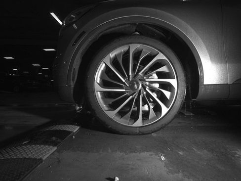 Used 2020 Lincoln Aviator Reserve w/ Equipment Group 201A RWD image 5