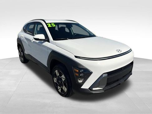 Used 2025 Hyundai Kona SEL AWD/4WD image 3