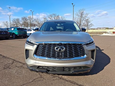 Certified 2025 INFINITI QX60 Luxe image 2