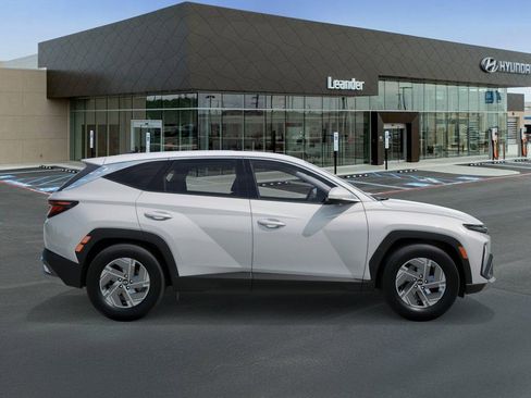New 2026 Hyundai Tucson Blue SE AWD/4WD image 7