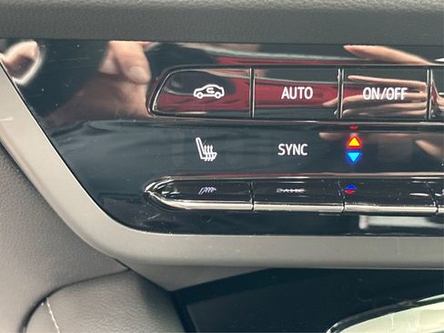 Used 2023 Buick Envision Preferred AWD/4WD image 33