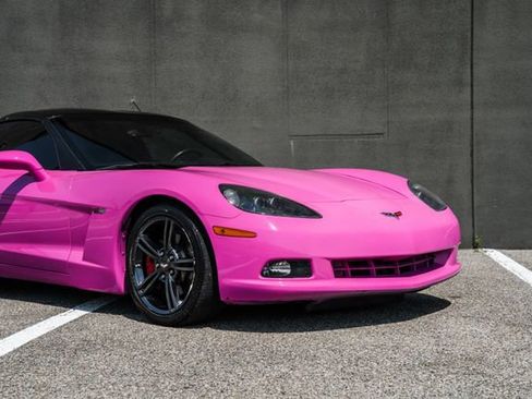 Used 2010 Chevrolet Corvette Coupe w/ 1LT image 20