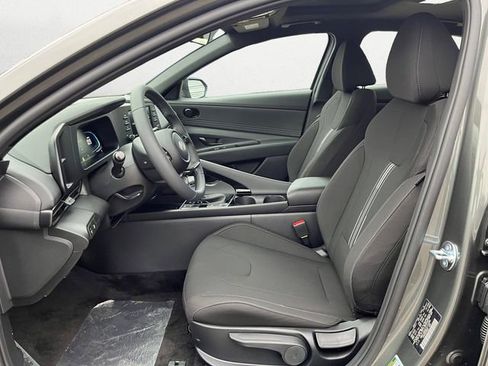 New 2026 Hyundai Elantra SEL Sport Premium FWD image 9