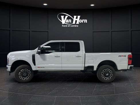 Used 2026 Ford F250 Platinum AWD/4WD image 4