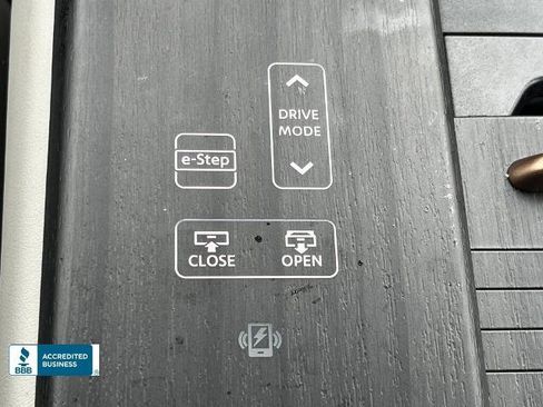 Certified 2024 Nissan Ariya FWD image 7