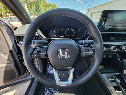 Used 2023 Honda CR-V Sport Touring image 18
