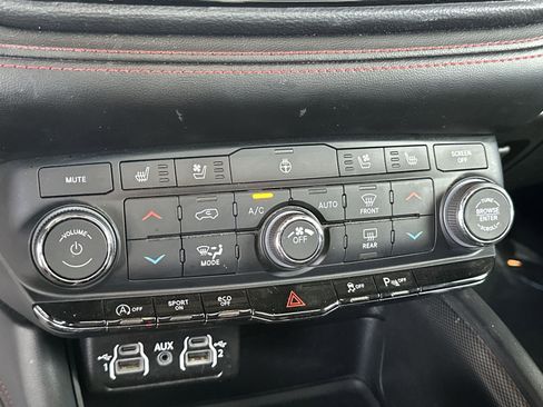 Used 2023 Dodge Durango GT image 17