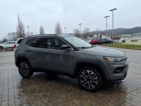 Used 2022 Jeep Compass Limited image 5