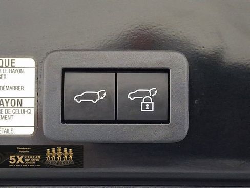 Certified 2024 Toyota Corolla Cross XSE w/ Convenience Package image 35