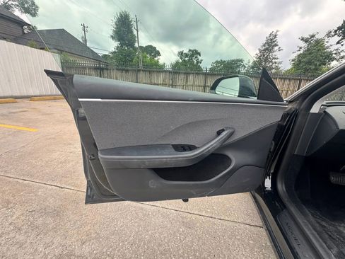 Used 2024 Tesla Model 3 Long Range RWD image 6