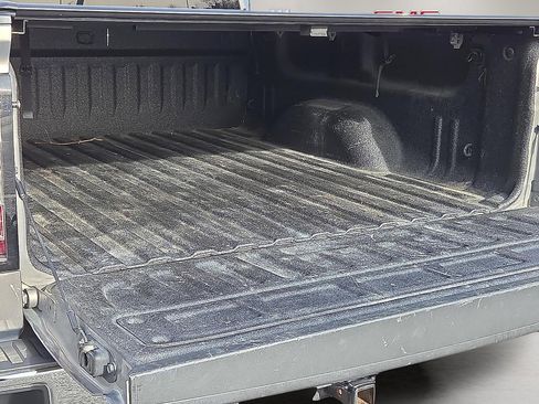 Used 2017 GMC Sierra 1500 SLT w/ SLT Premium Package image 9