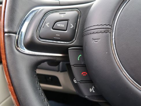 Used 2019 Jaguar XJ L Portfolio image 38