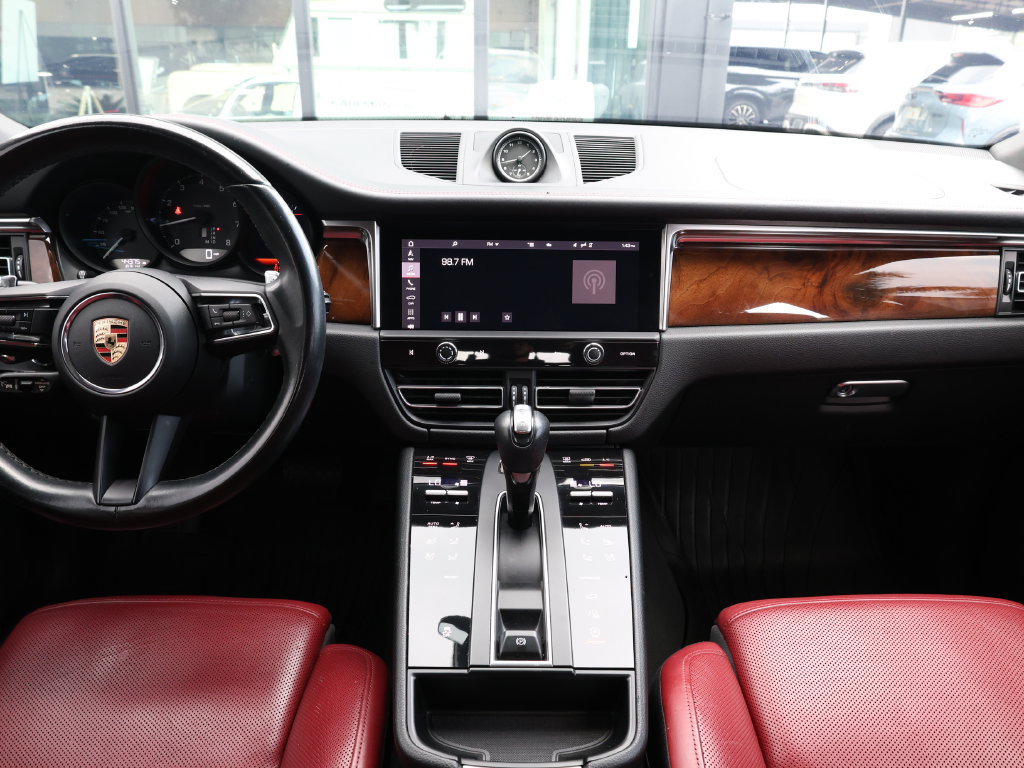 Used 2023 Porsche Macan Turbo AWD/4WD image 25