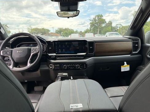 New 2026 Chevrolet Silverado 1500 High Country w/ High Country Premium Package AWD/4WD image 30