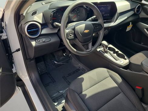 New 2026 Chevrolet Trax LS FWD image 18