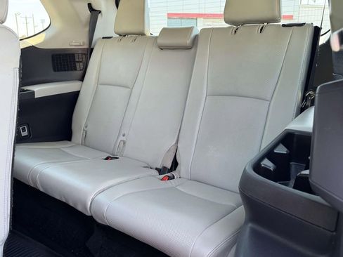 Used 2025 Toyota Grand Highlander FWD image 16
