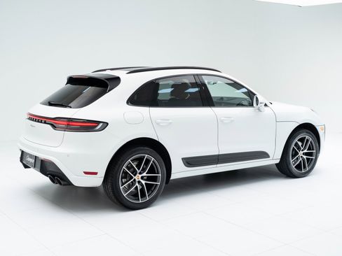 Used 2022 Porsche Macan image 9