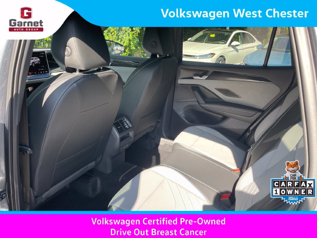 Certified 2025 Volkswagen Tiguan SE R-Line AWD/4WD image 30