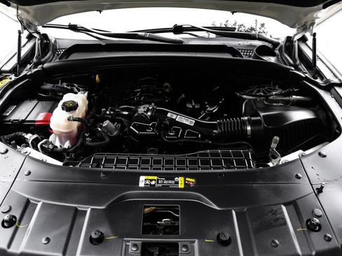Used 2023 Jeep Grand Cherokee Altitude AWD/4WD image 7