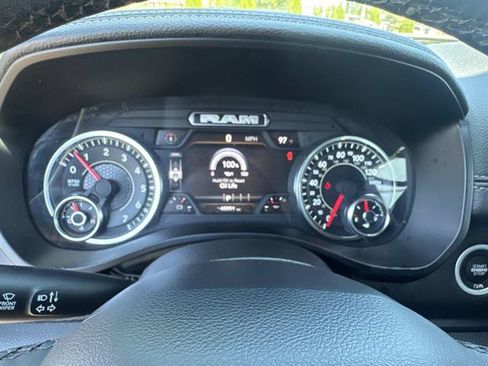 Used 2025 RAM 1500 Laramie AWD/4WD image 12