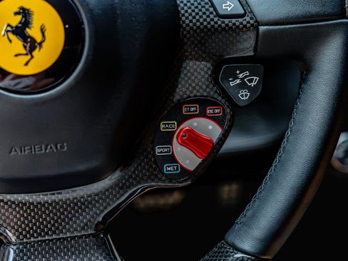 Used 2014 Ferrari 458 Italia Coupe RWD image 40