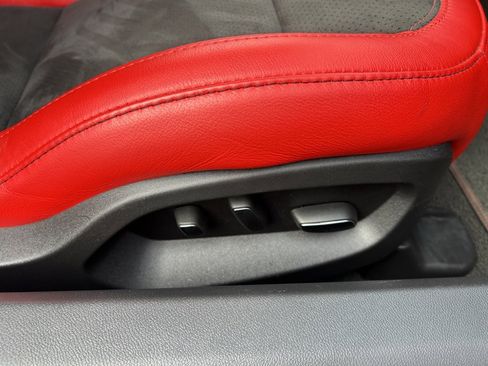 Used 2016 Chevrolet Corvette Z06 w/ 2LZ Preferred Equipment Group image 43