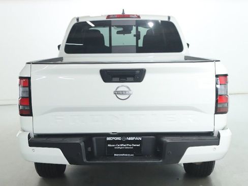 Certified 2025 Nissan Frontier SV RWD image 43