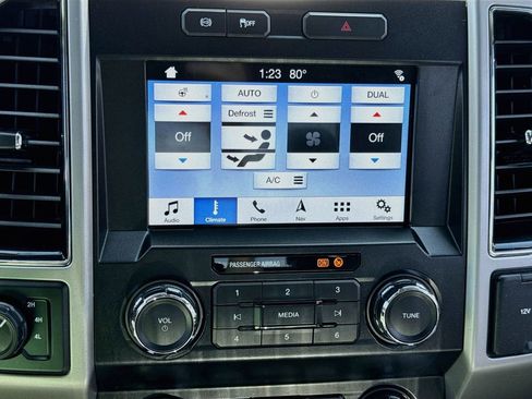 Used 2019 Ford F350 Lariat w/ Lariat Ultimate Package AWD/4WD image 25