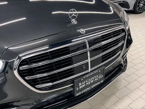 Certified 2025 Mercedes-Benz S 580e 4MATIC Sedan image 23