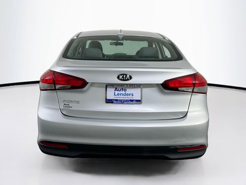 Used 2017 Kia Forte LX FWD image 6
