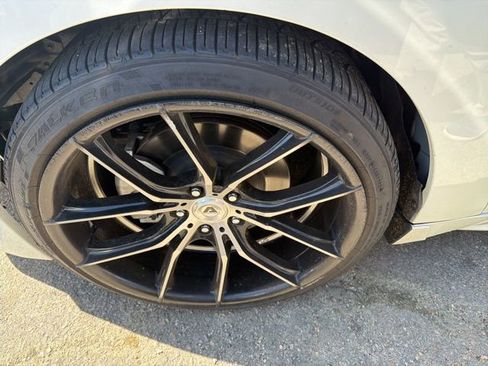 Used 2017 Nissan Maxima Platinum w/ Medallion Package FWD image 12