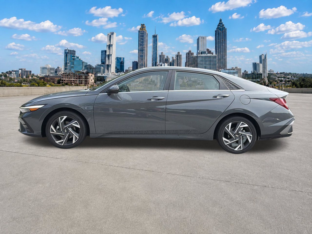 Used 2025 Hyundai Elantra Limited FWD image 22