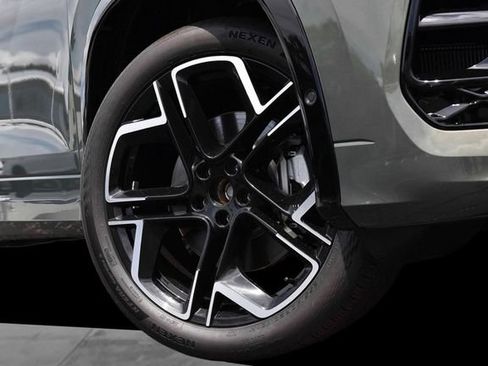 New 2026 Volkswagen Tiguan SEL R-Line AWD/4WD image 3