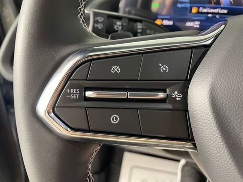 New 2026 Chevrolet Traverse LT w/ Midnight/Sport Edition AWD/4WD image 10