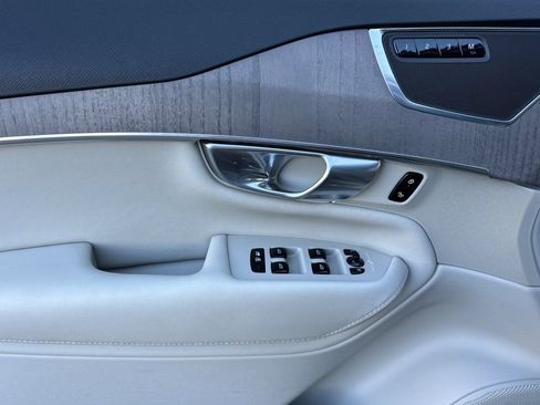 Used 2023 Volvo XC90 T8 Core image 14